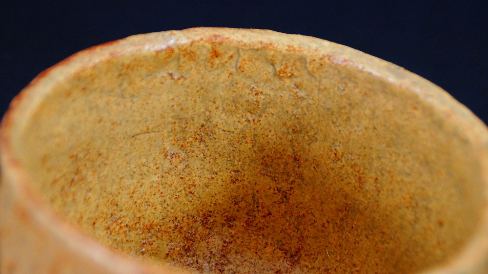 Close-up of the rim and inner wall of the chawan made of Seto ware by Takamichi Kato