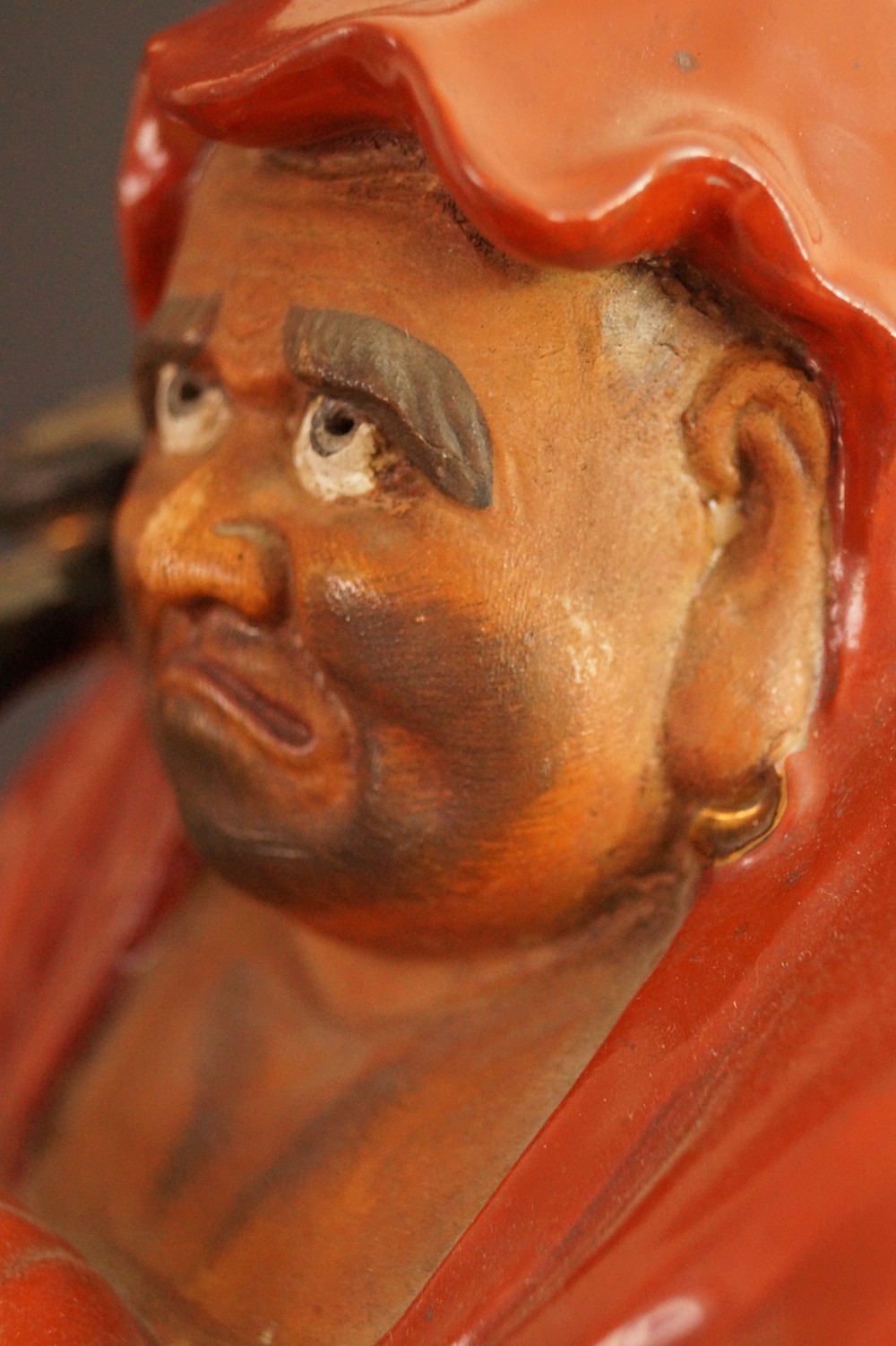 Bodhidharma Daruma Kutani figure face motif close-up