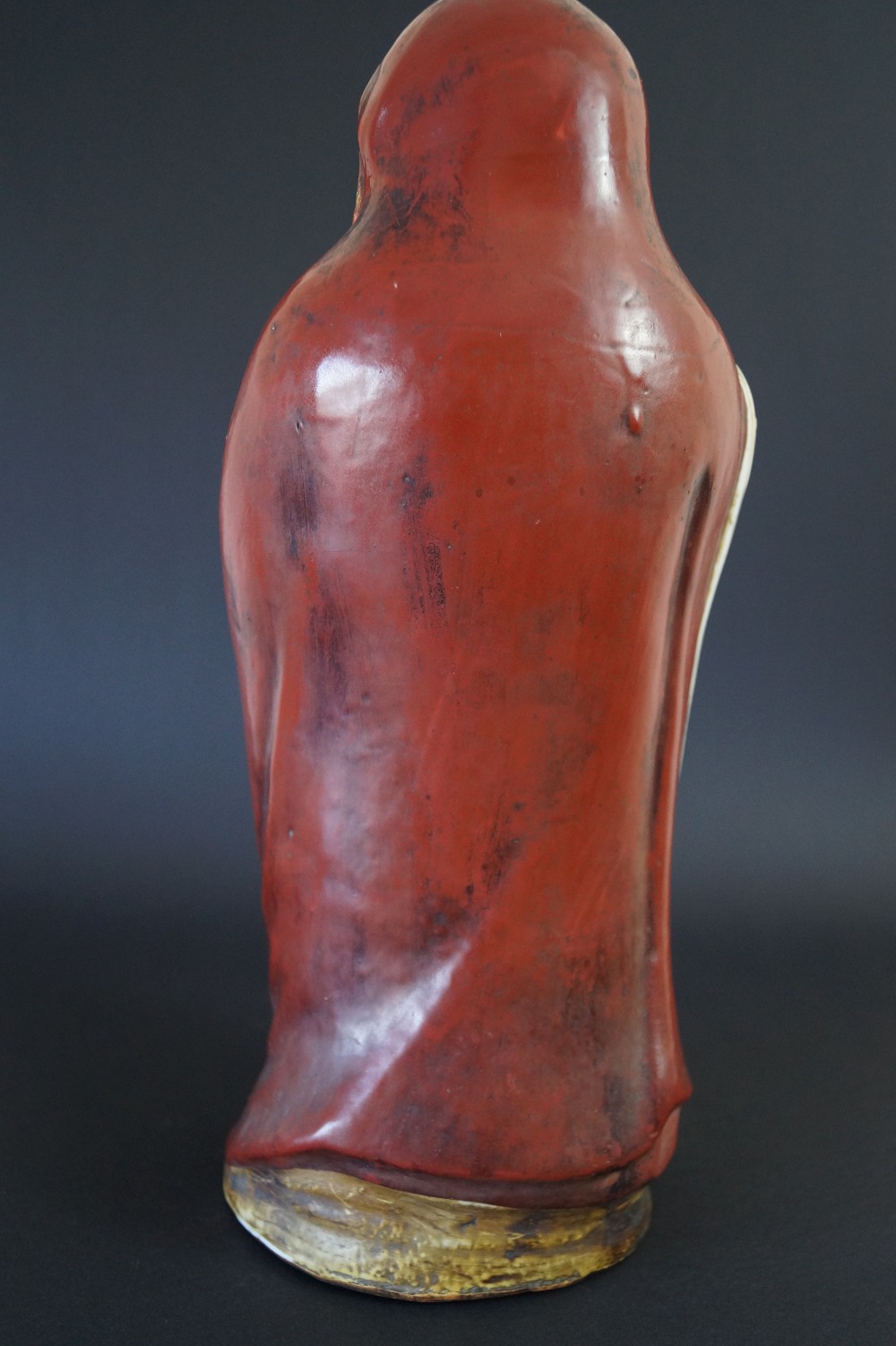 Daruma figure made of Kutani porcelain rear view