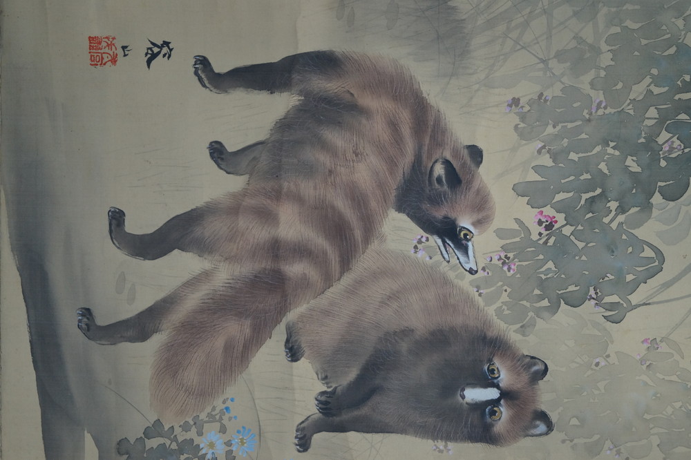 Zwei Waschbären und Vollmond - Japanisches Rollbild (Kakejiku, Kakemono)
