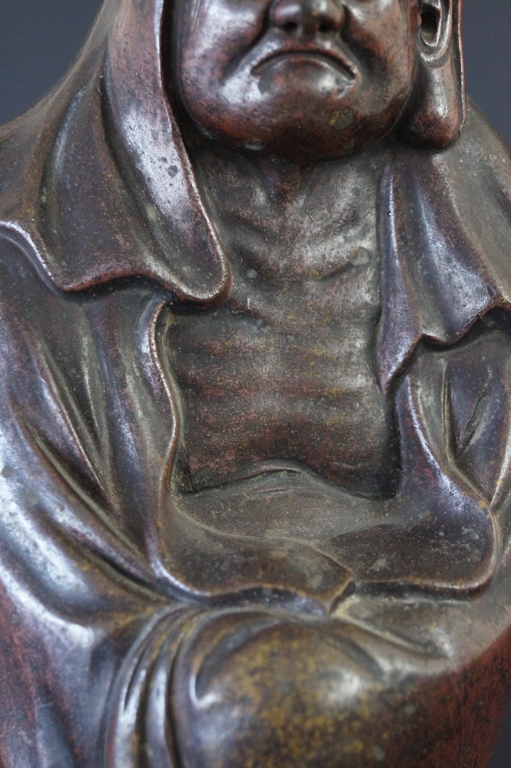 Bodhidharma Daruma figure made of Bizen ware upper body close-up