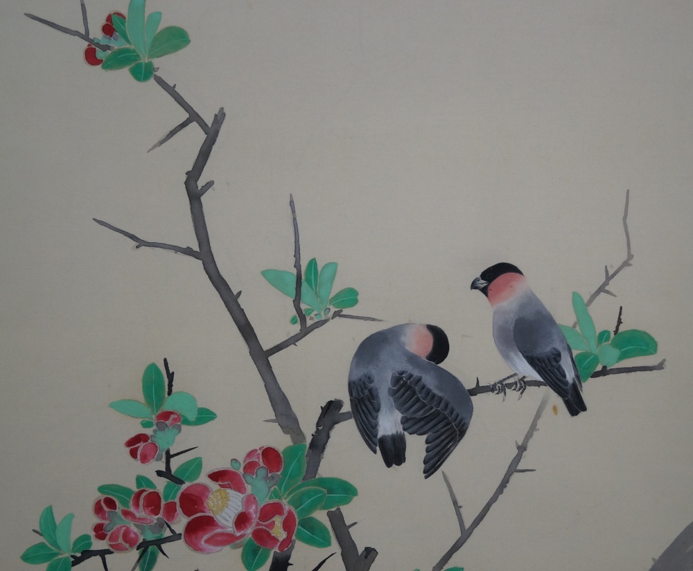 Zwei Voegel am Rosenstrauch Rollbild Vogel-Motiv Nahaufnahme