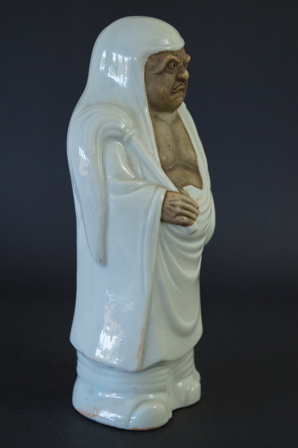 Japanese Bodhidharma Daruma figure made of Kutani porcelain side view 2