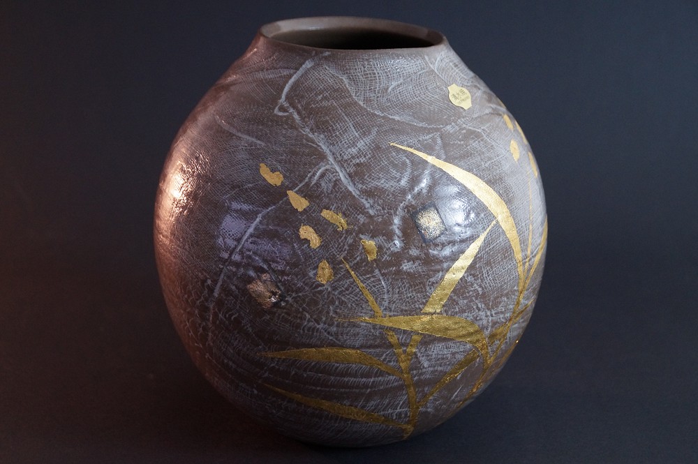 Kyo Vase by Mazafumi Fujihara Side View