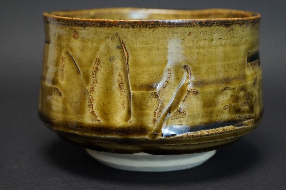Tea bowl chawan Seto by Kazufumi Wada side view 1