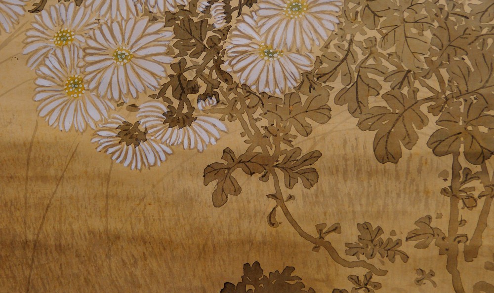 Kakemono by Fukui Kōtei: sparrows over blooming chrysanthemums, in color on silk.