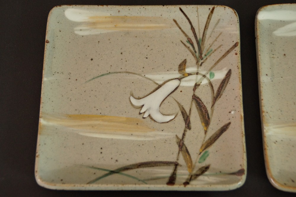 Set of 5 Dessert Plates by Takuo Kato Lily Motif Close-Up