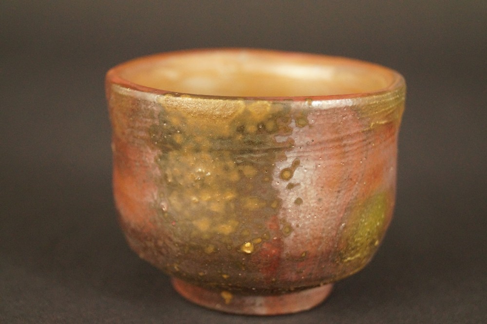 Bizen Tokkuri Set with Guinomi Guinomi Front View